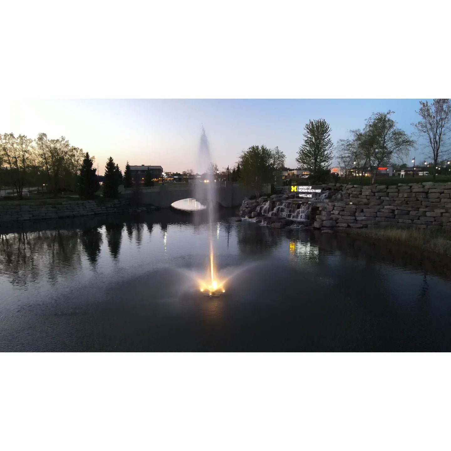 Scott Aerator Skyward Pond Fountain