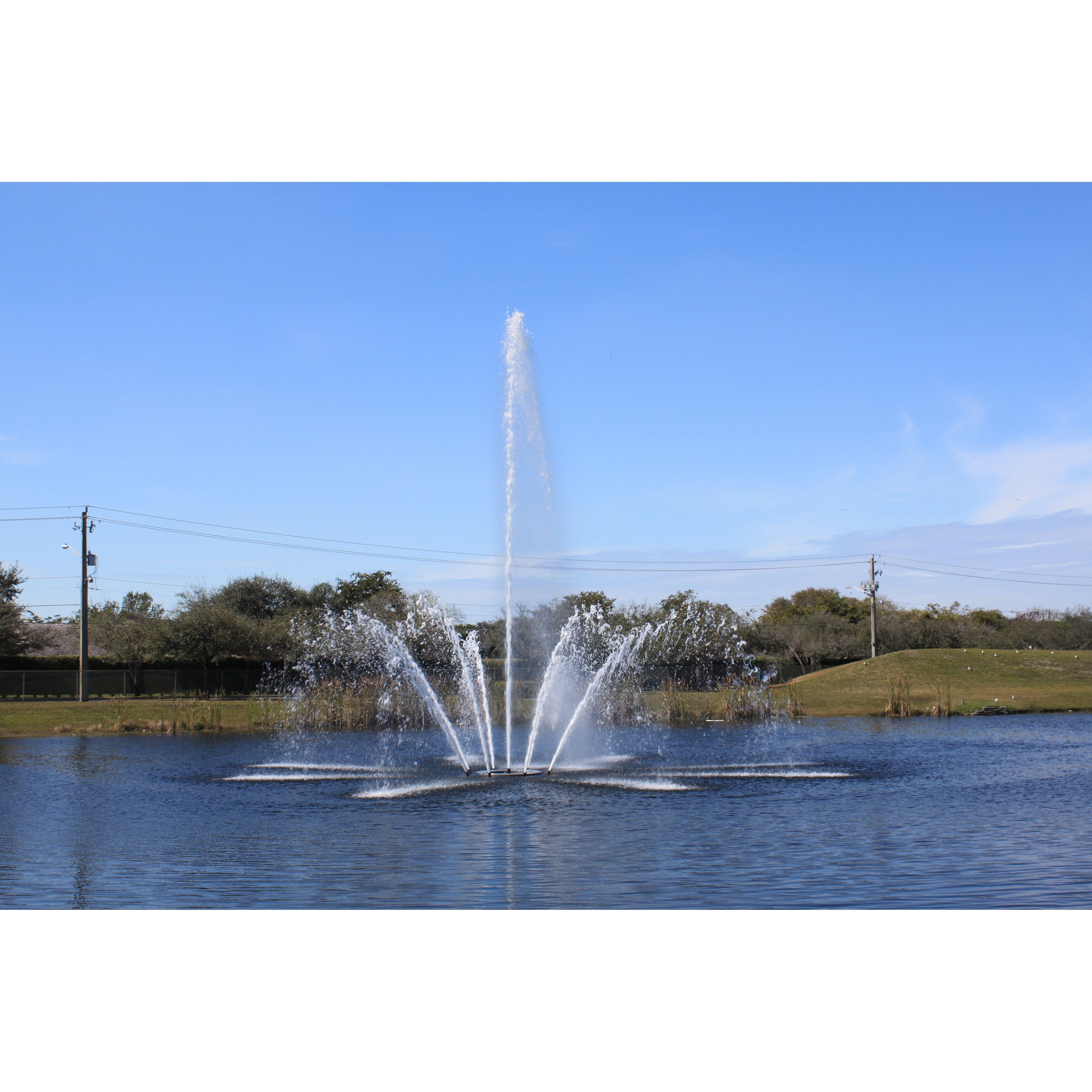 Vertex AerationJet Commercial Lake Fountain